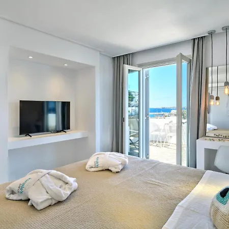 Kanale's & Hotel Naousa (Paros)