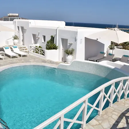 Kanale's & 4* Naousa (Paros)