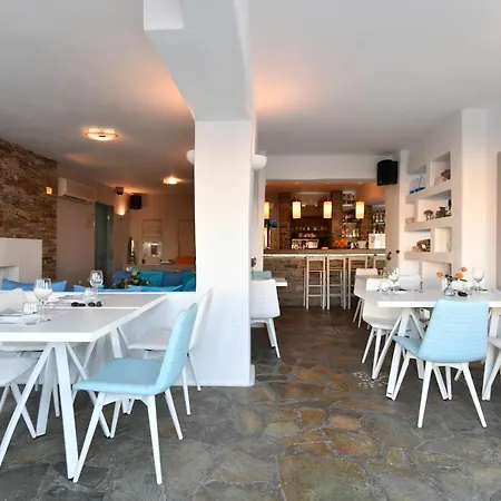 Kanale's & Hotel Nausa