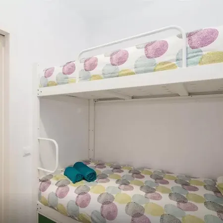 Kanale's & 4* Naousa (Paros)