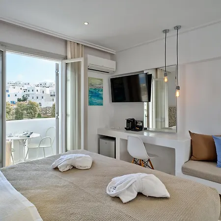 Hotel Kanale's & Naousa (Paros)