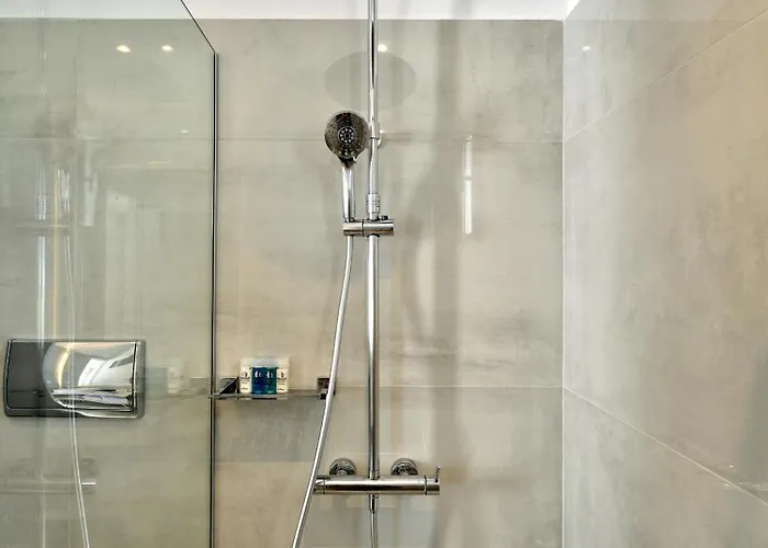 فندق Kanale's & ناوسا