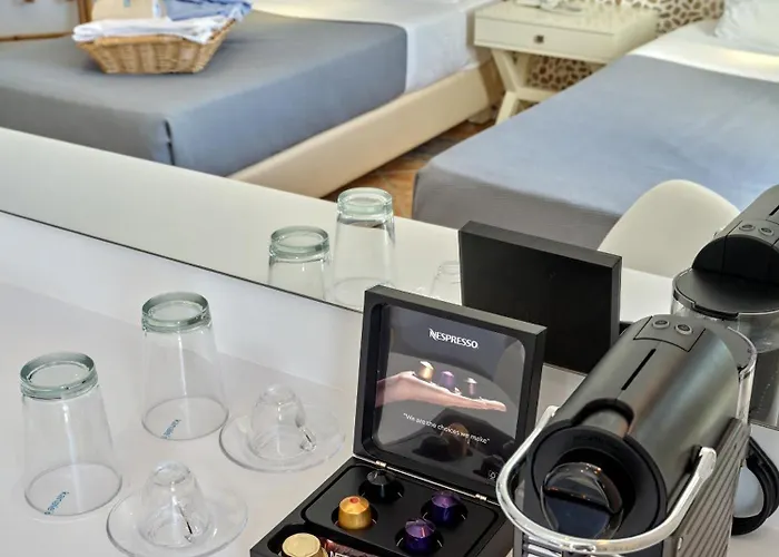 فندق Kanale's & 4*