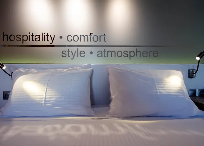 فندق Kanale's & 4*